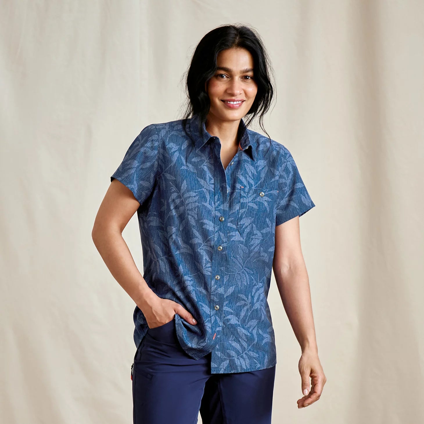 Women’s Tech Chambray Short-Sleeve Work Shirt