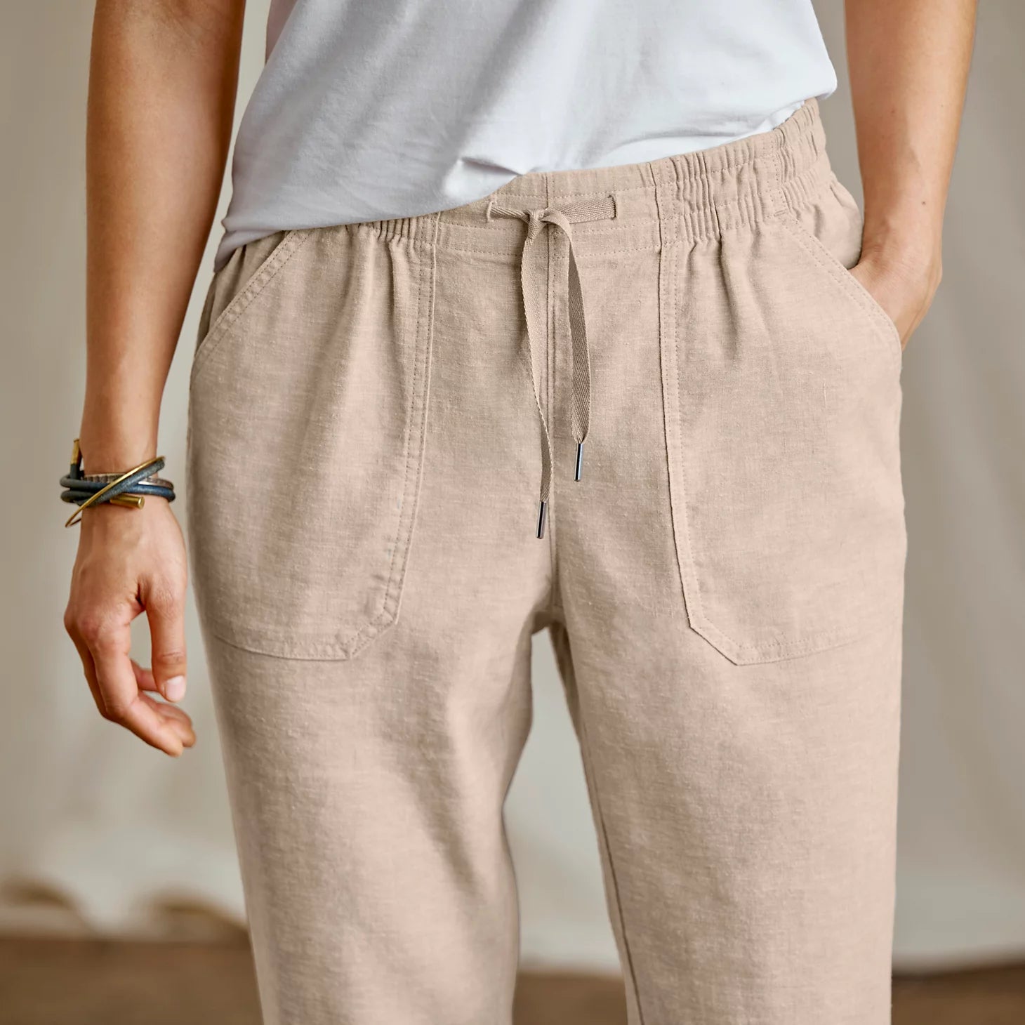 Explorer Performance Linen Ankle Pants